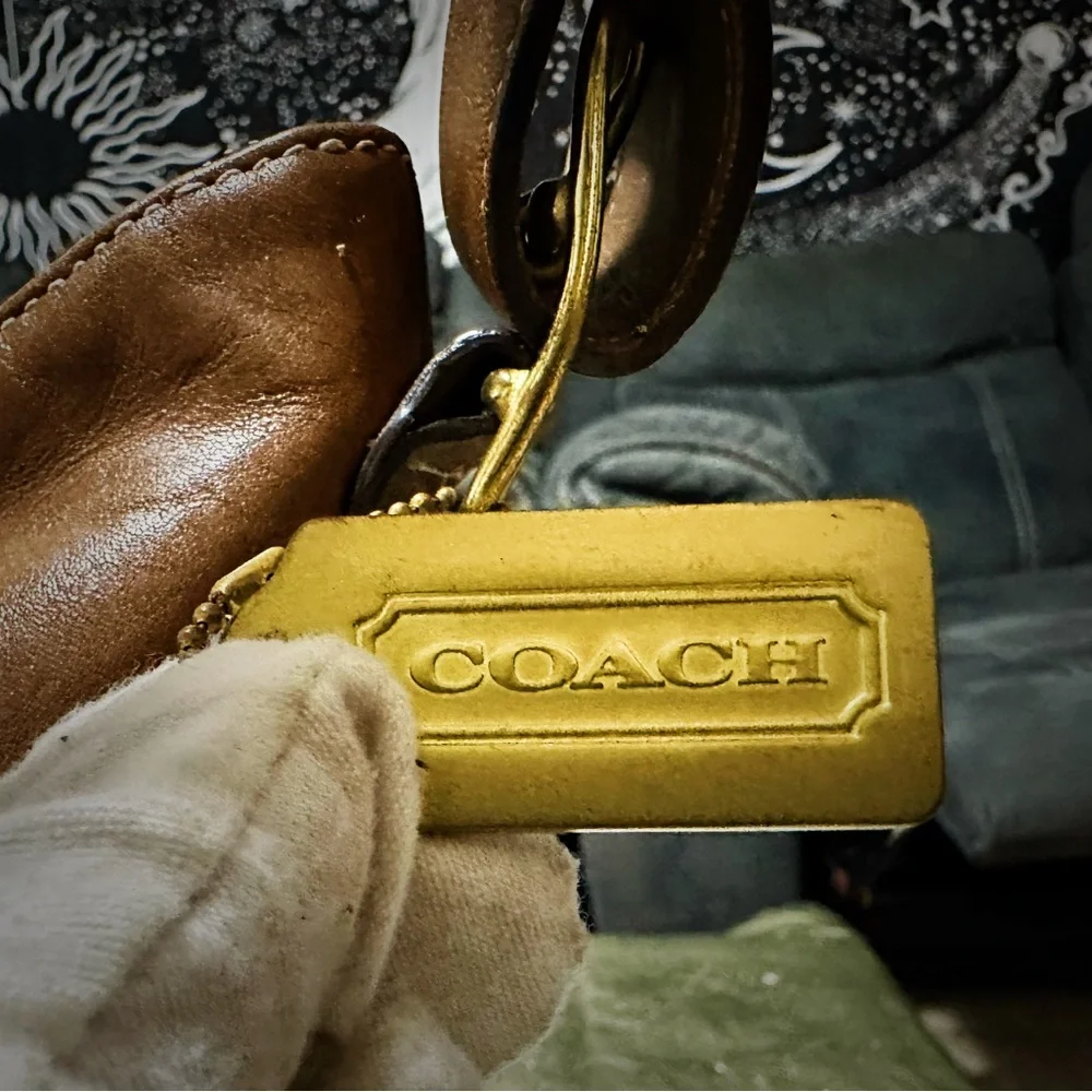 Vintage Y2K Coach Crossbody Bag 2004 year Tan soft Leather Crossbody Bag - Picture 7 of 17